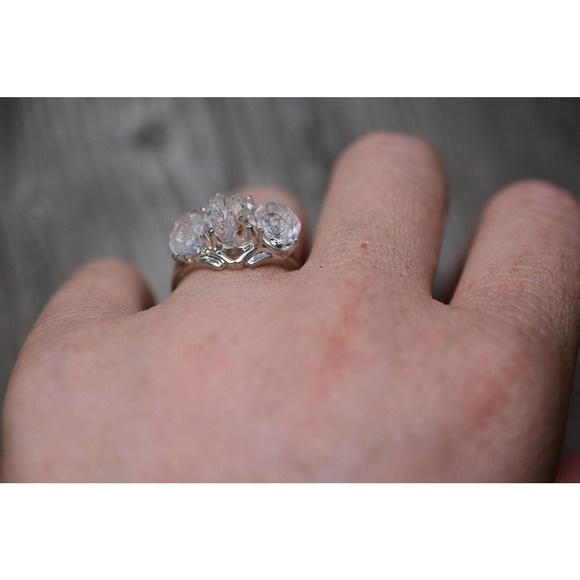 Alternative Engagement Ring - Picture 3 of 4